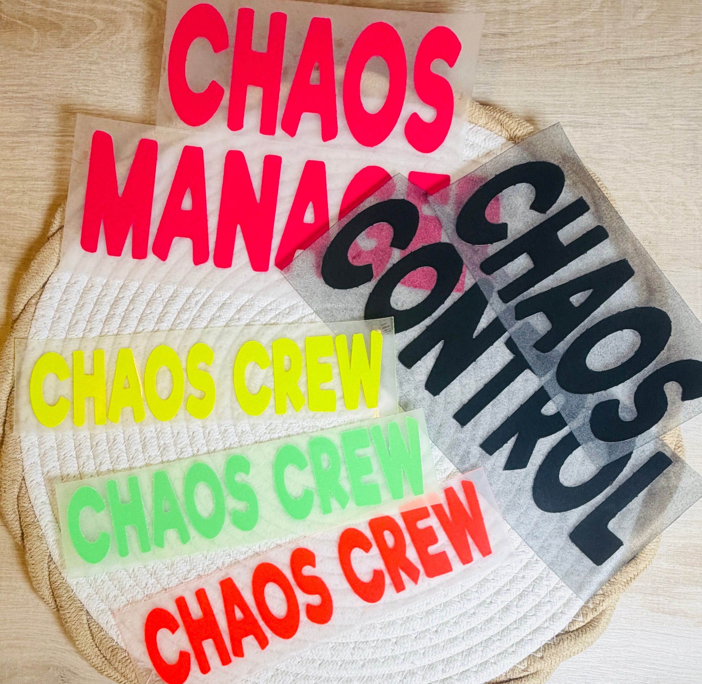 FAMILY CHAOS BUNDLE zum FAMILY- DEAL * Das Chaos-System: Dein Family-Match-Outfit zum Selbermachen mit den hochwertigen Flockpatches * ( Bestehend aus 1x CHAOS MANAGER, 1x CHAOS CONTROL & 2 x CHAOS CREW in den Farben deiner Wahl )