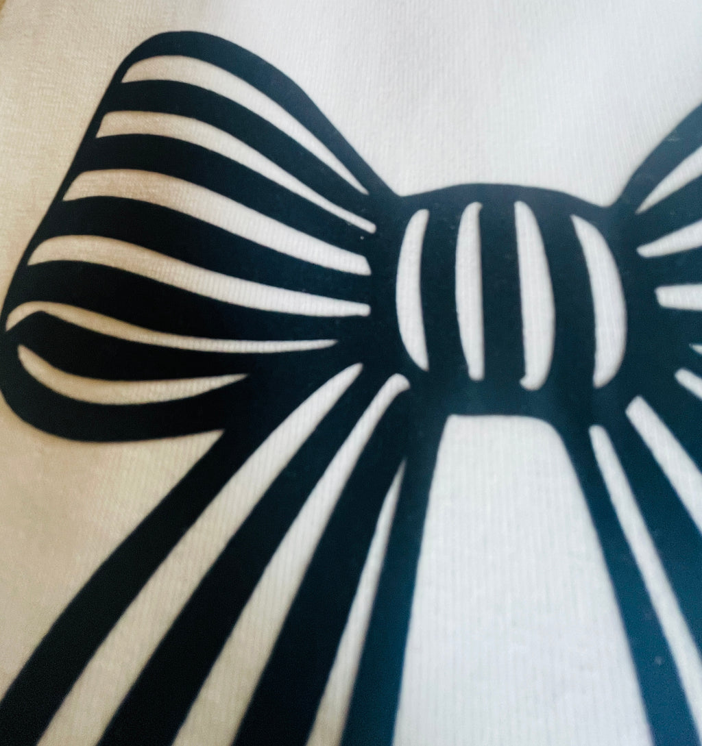 Flock- Patch * Deine neue Lieblings-Schleife in schwarz- wiess *Samtige Magie zum Aufbügeln! Ein echtes Unikat! *